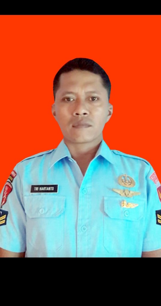 Tri Hartanto, AMK.